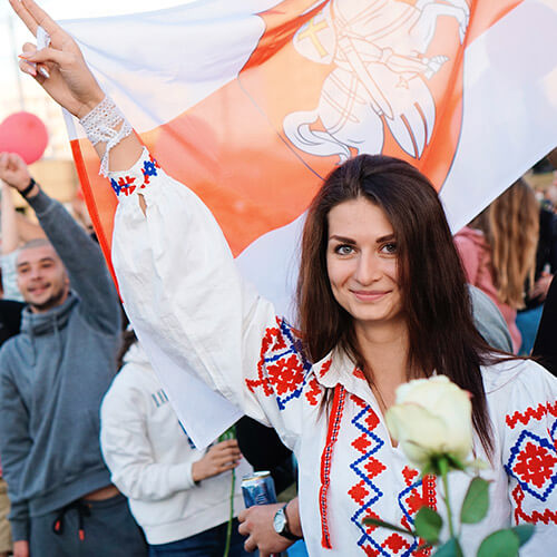 Interest Groups’ Recruitment of Incumbent Parliamentarians